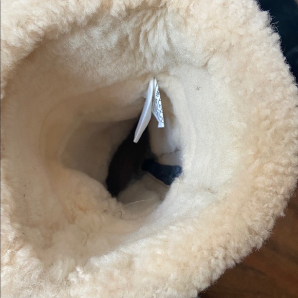 UGG Black and Tan Winter Boots - Picture 9 of 10